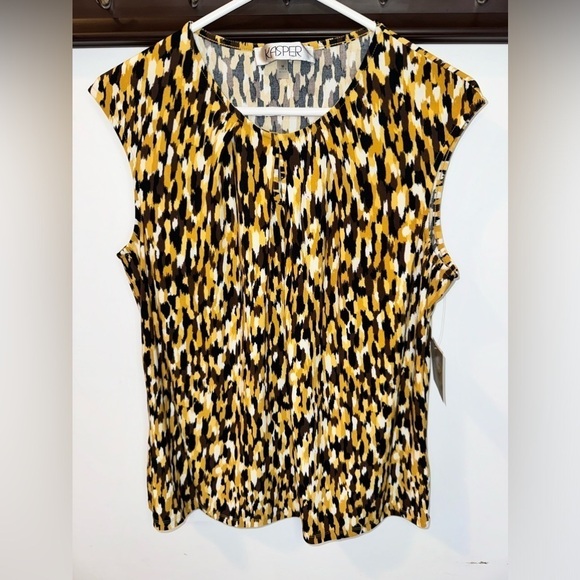 NWT Kasper Abstract Print Stretch Cap Sleeve Blouse Size Medium - Picture 2 of 6